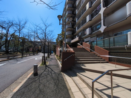 �G���g�����X -