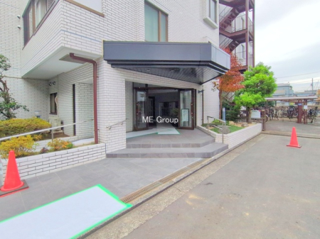 �G���g�����X -