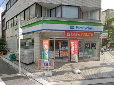 ���ӊ� �R���r�j 200m �t�@�~���[�}�[�g�b����w��X