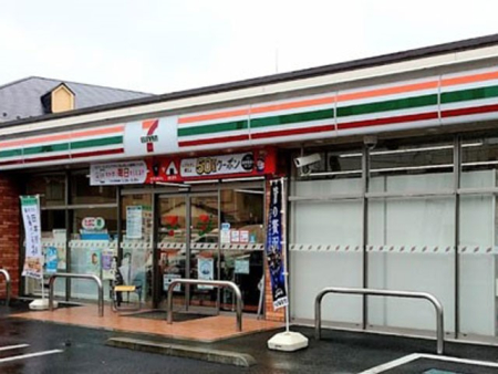 ���ӊ� �R���r�j 300m �Z�u��-�C���u�� �x�m�����P���ړX