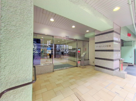 �G���g�����X -