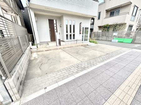  �����Ɍ������Ȃ����ԃX�y�[�X�B