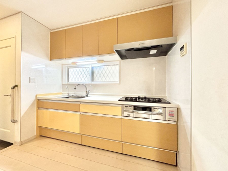 �L�b�`�� ��Ƃ肠��L�b�`���ł͂��Ƒ��Ɗy�������������ł��܂��B