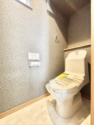 �g�C�� �g�C����1�K��2�K���ꂼ��ɔz�u����Ă��ĂƂĂ��֗��ł��B 