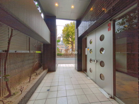 �G���g�����X -