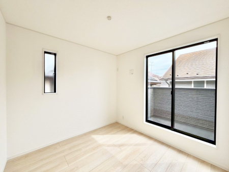 ���̑����� ���邢�o���R�j�[�T�C�h�ɗm����ݒu�B�ڊo�߂̗ǂ��Q���ɁB 