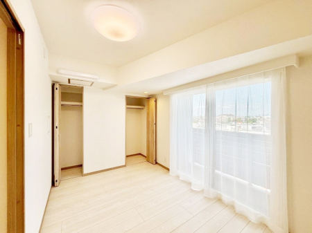 ���ӊ� �R���r�j 300m ���[�\�����c�J��p��Z���ړX