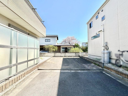  �����Ɍ������Ȃ����ԃX�y�[�X�B