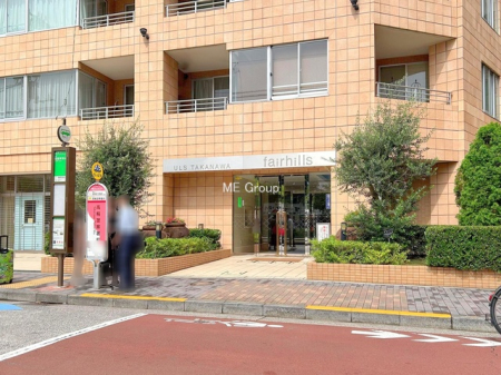 �G���g�����X -