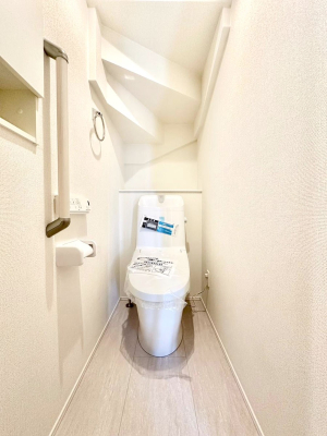 �g�C�� �g�C����1�K��2�K���ꂼ��ɔz�u����Ă��ĂƂĂ��֗��ł��B 