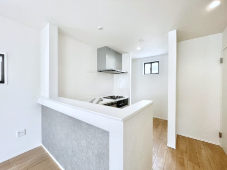 �L�b�`�� ��Ƃ肠��L�b�`���ł͂��Ƒ��Ɗy�������������ł��܂��B