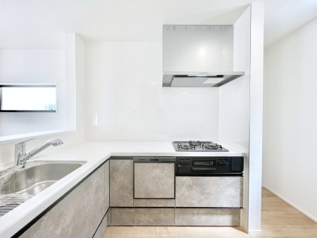 �L�b�`�� L���^���Ɨ�������X�y�[�X���L�X�Ǝg���܂��B�R���p�N�g�ɓ����Ă��������N���N�B  