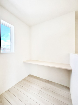 ���̑� 2�K�z�[���̃J�E���^�[�͗p�r�l�X