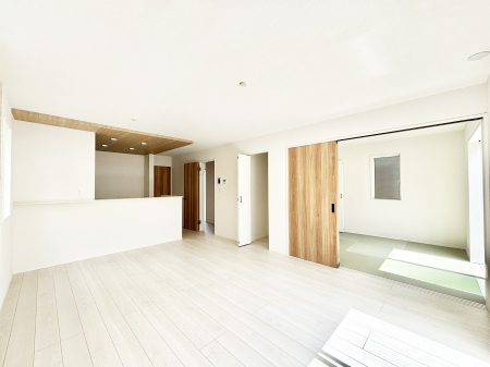 ���r���O �אڂ̘a�����J������΂���ɍL�X��Ԃ�  