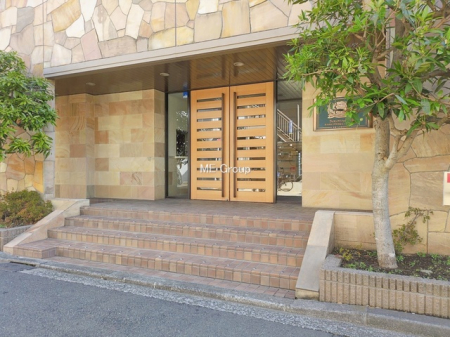 �G���g�����X -