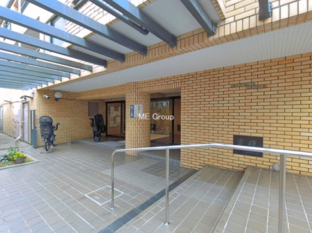 �G���g�����X -