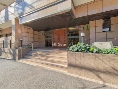 �G���g�����X -