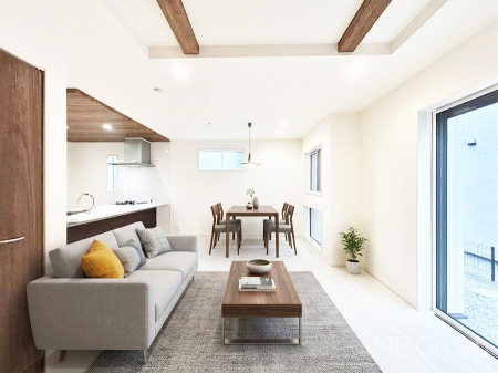 ���r���O �������������͋C�̂k�c�j�͉Ƒ��݂�Ȃ̉��K��ԁ��Ƌ��CG�ł�