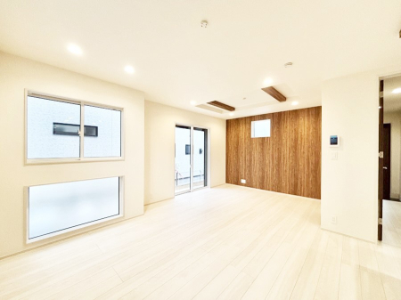 ���̑����� �Ƒ������R�ƏW�܂�e���̃X�y�[�X�ɂȂ肻��