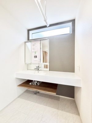 ���ʑ�E���ʏ� �傫�����₷���O�ʋ��Ő�����������ʑ�́A�g�����Ȃ݃`�F�b�N�┧�̂������ɂ������߂ł��B 