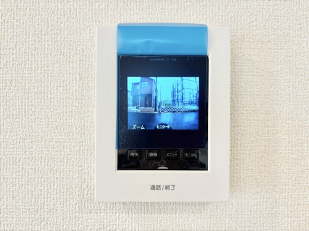 ���̑����� TV���j�^�[�t���C���^�[�t�H���Ŗh�Ɩʂ����S�ł��B