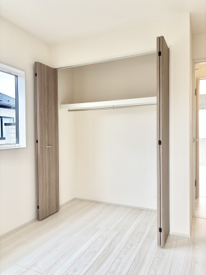 ���[ �����Ղ�̎��[�X�y�[�X�ŉ��K�ɕ�点���� 