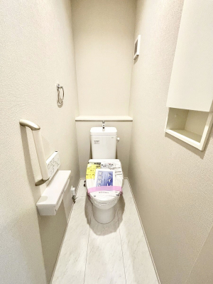 �g�C�� �g�C����1�K��2�K���ꂼ��ɔz�u����Ă��ĂƂĂ��֗��ł��B 