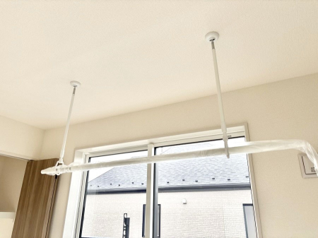 ���̑����� �����������|�[���B�~�J��ԕ��̎����ɑ劈�􂵂܂��B  