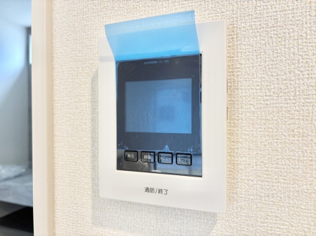 ���̑����� TV���j�^�[�t�C���^�[�t�H�����t���Ă��ăZ�L�����e�B�[��