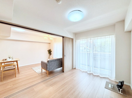 ���̑����� ���r���O�אڂ̗m���͊J�����ă��r���O�̉����Ƃ��Ă��g���܂�