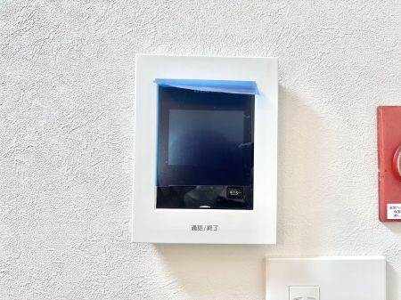 ���̑����� TV���j�^�[�t�C���^�[�t�H�����t���Ă��ăZ�L�����e�B�[��  