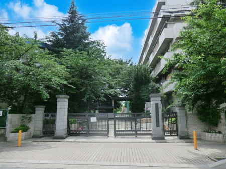 ���ӊ� ���w�Z 300m �������܎s���c�����w�Z