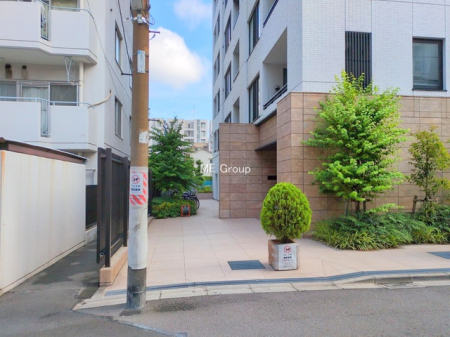 �G���g�����X -