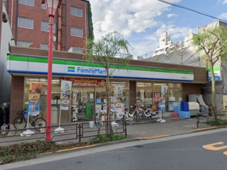 ���ӊ� �R���r�j 144m �t�@�~���[�}�[�g�䓌�g���X