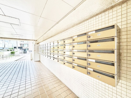 ���̑� �J�ɔG�ꂸ�ɗX�֕����󂯎��܂��B