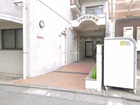 �G���g�����X -