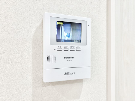 ���̑����� TV���j�^�[�t�C���^�[�t�H�����t���Ă��ăZ�L�����e�B�[��  