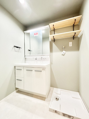 ���ʑ�E���ʏ� ������������ʉ��ώ��Œ��̐g�x�x�����K