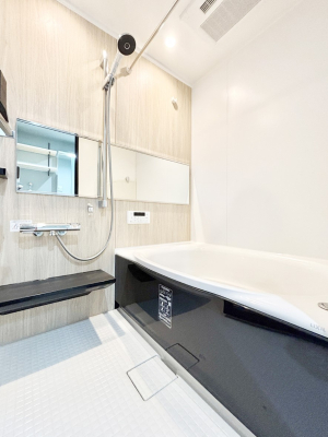 ���� ����̔�������Ă���閾�邢�������̂���o�X���[��