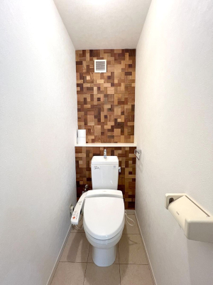 �g�C�� �g�C���͈��S�̂Q�ӏ��I���̃o�^�o�^������S�ł��B 