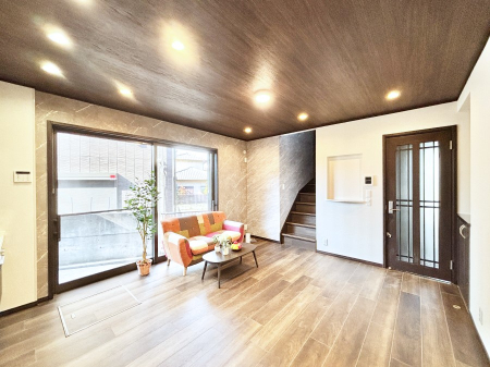 ���̑����� �傫�ȑ����炽���Ղ�̗z���ƕ����������郊�r���O  