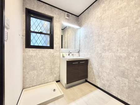 ���ʑ�E���ʏ� ���������Ă���̂Ŏ��C�̑����ꏊ�ł����C���ł����K�ł��B�����̐g�x�x���C�����ǂ��s���܂��ˁB