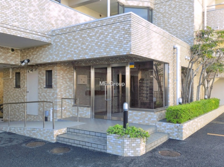 �G���g�����X -