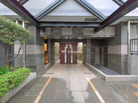 �G���g�����X -