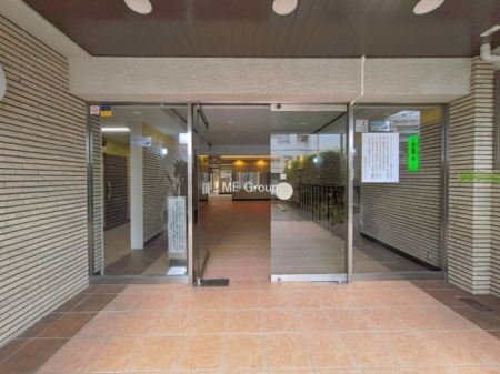 �G���g�����X -