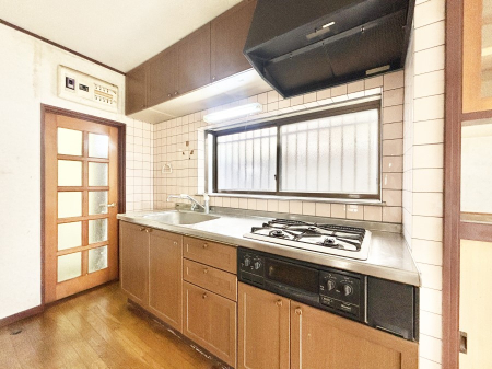 �L�b�`�� ��Ƃ肠��L�b�`���ł͂��Ƒ��Ɗy�������������ł��܂��B