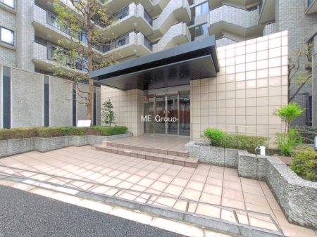 �G���g�����X -