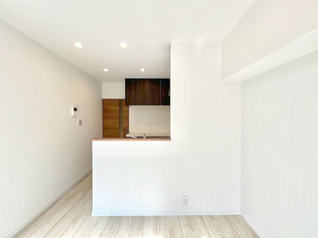 �L�b�`�� ���������Ȃ���ł����Ƒ��Ƃ̉�b���y���߂�ΖʃL�b�`��