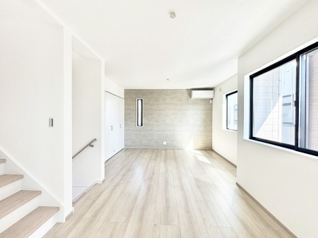 ���r���O �Ƒ��c���̎��Ԃ����������Ȃ��났�̃��r���O�_�C�j���O�B   