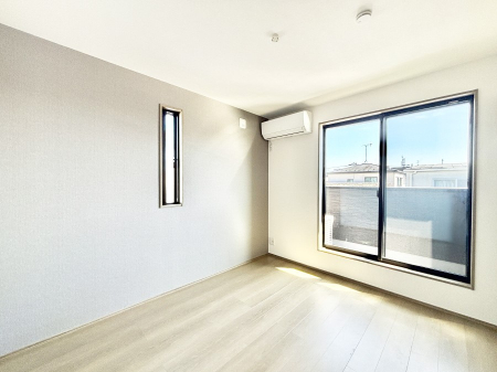 ���̑����� �o���R�j�[���J�������v���X���Ă����m��